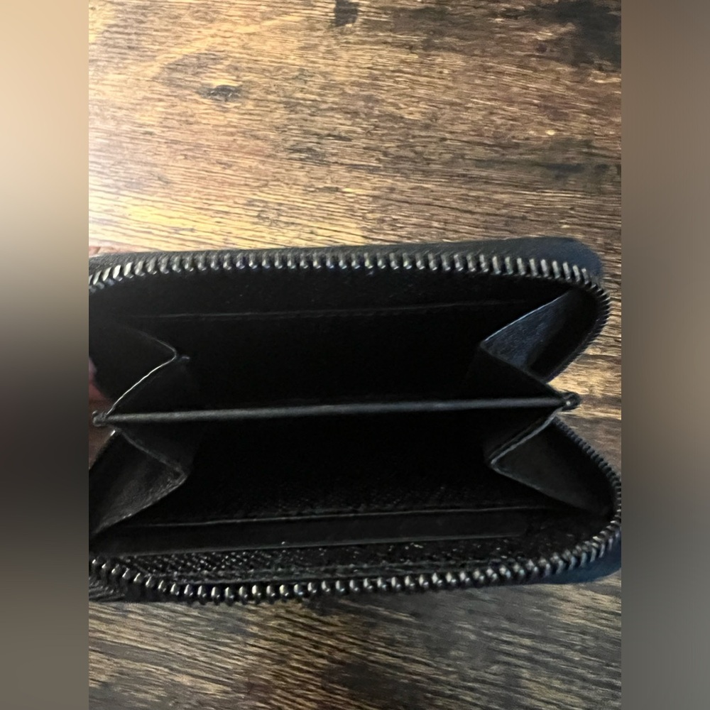 Dolce & Gabanna Wallet (SOLD) - Picture 6 of 14